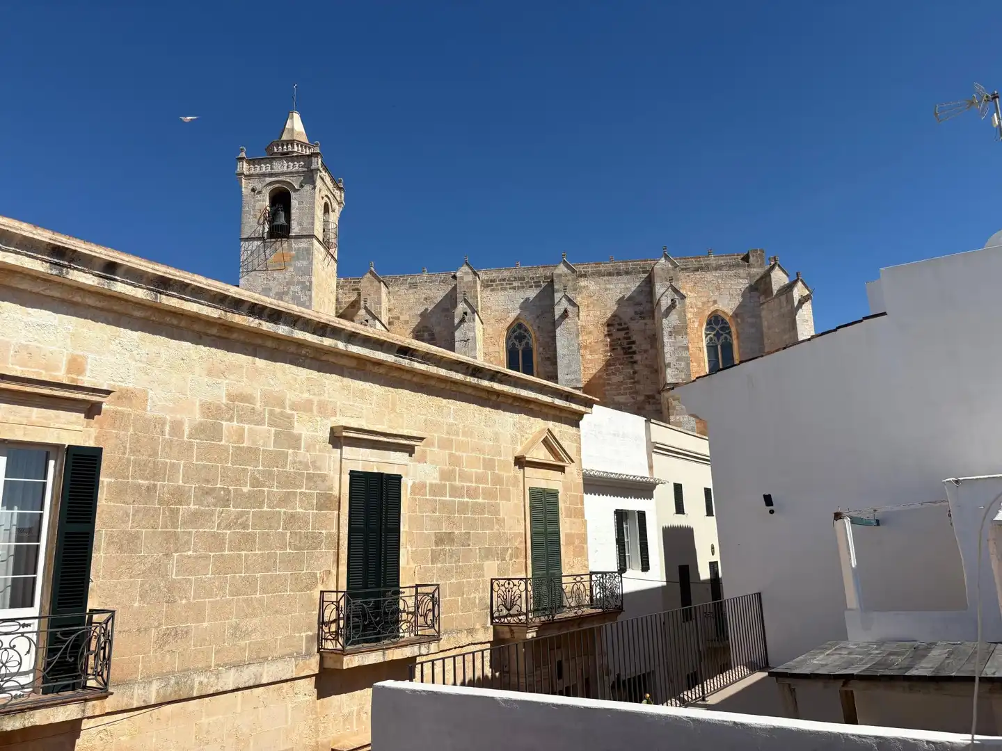 Vista exterior de Casa adosada en venda en Ciutadella de Menorca amb Terrassa