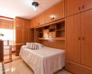 Bedroom of Apartment to share in L'Hospitalet de Llobregat  with Air Conditioner