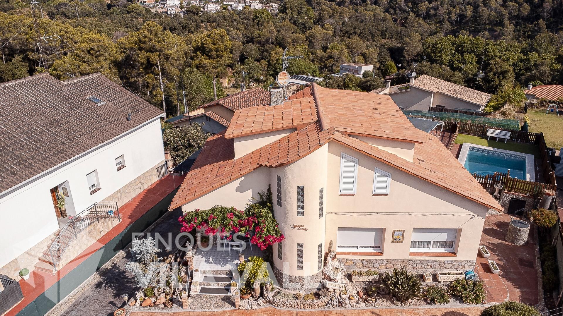 Vista exterior de Casa o xalet en venda en Bigues i Riells amb Calefacció, Jardí privat i Terrassa