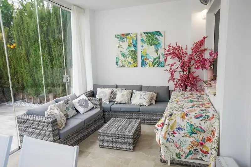 Living room of Detached homes for sale in Benalmádena  with Air Conditioner, Terrace and Swimming Pool