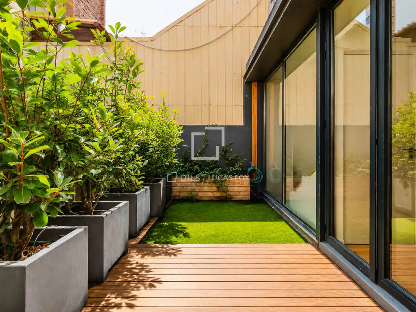 Terrassa de Casa o xalet en venda en Barcelona amb Aire condicionat, Jardí privat i Terrassa