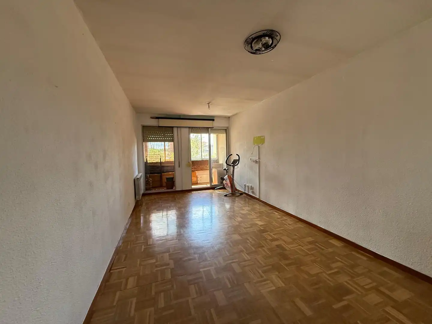 Sala d'estar de Pis en venda en Salamanca amb Parquet