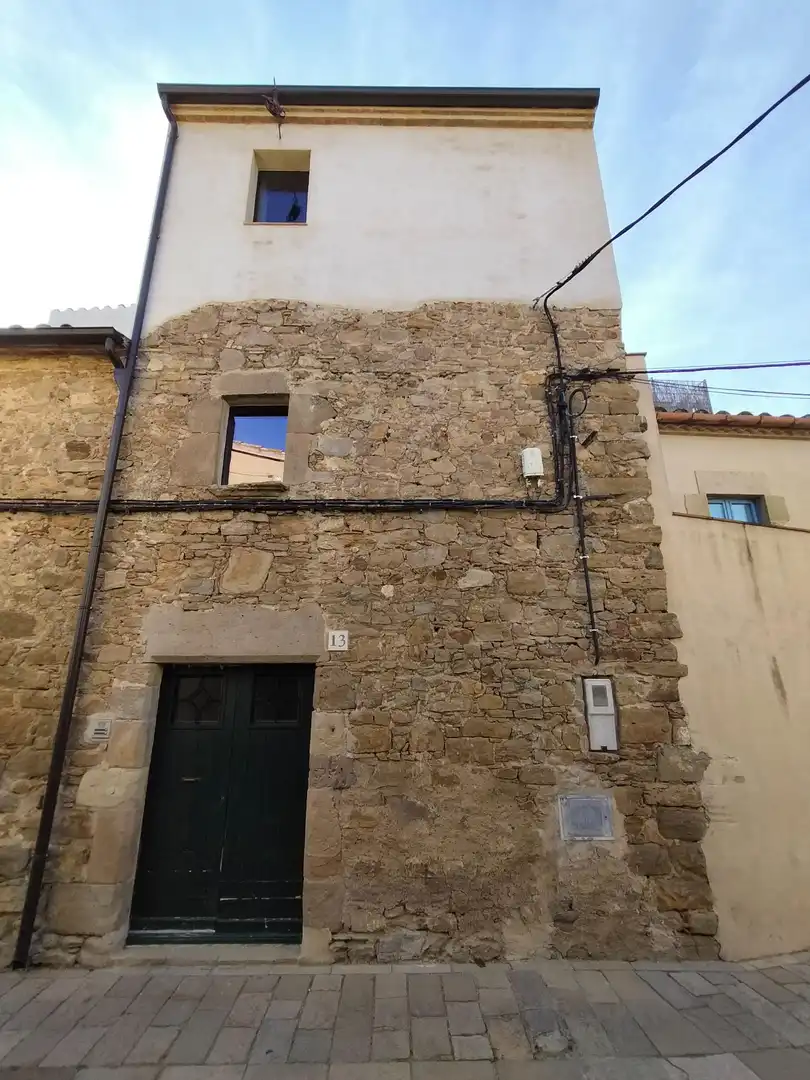 Vista exterior de Àtic de lloguer en Ullastret