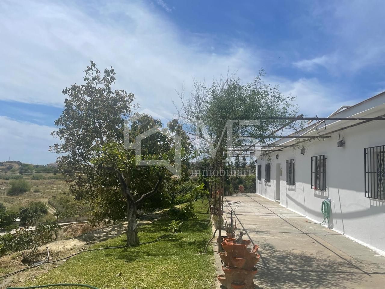 Jardí de Finca rústica en venda en Vélez-Málaga amb Piscina
