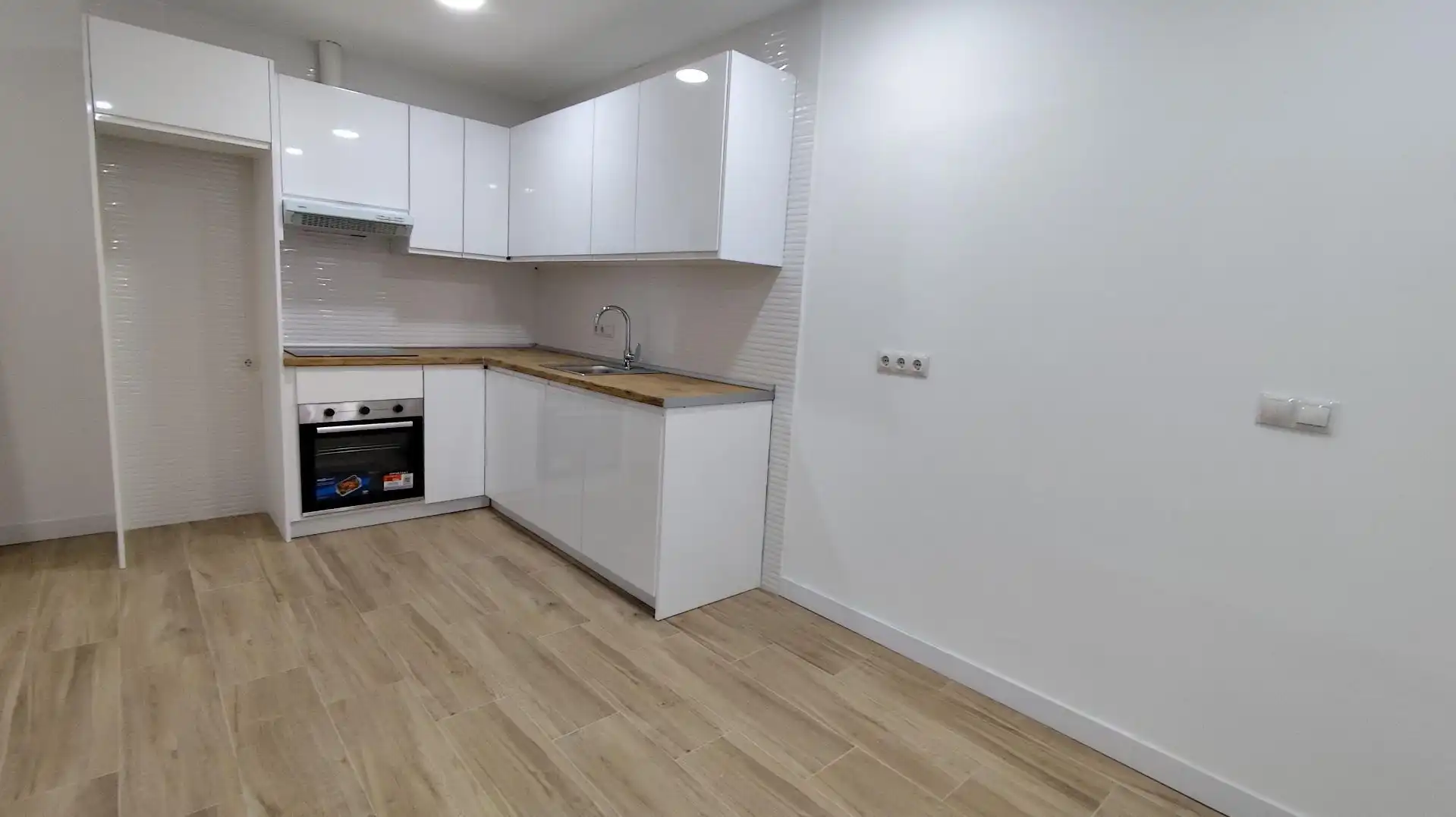 Kitchen of Flat for sale in Barakaldo   with Heating