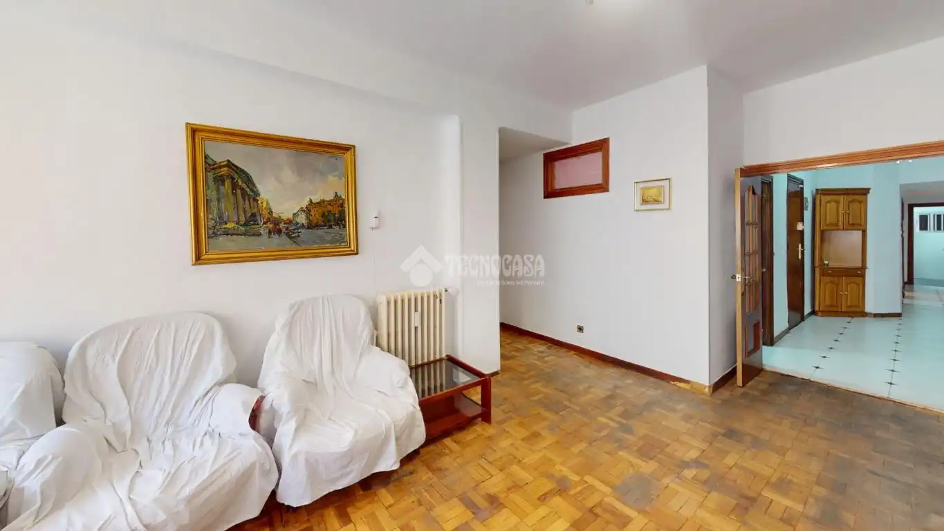 Flat with lift for sale in C. de Valderribas, imagen 3