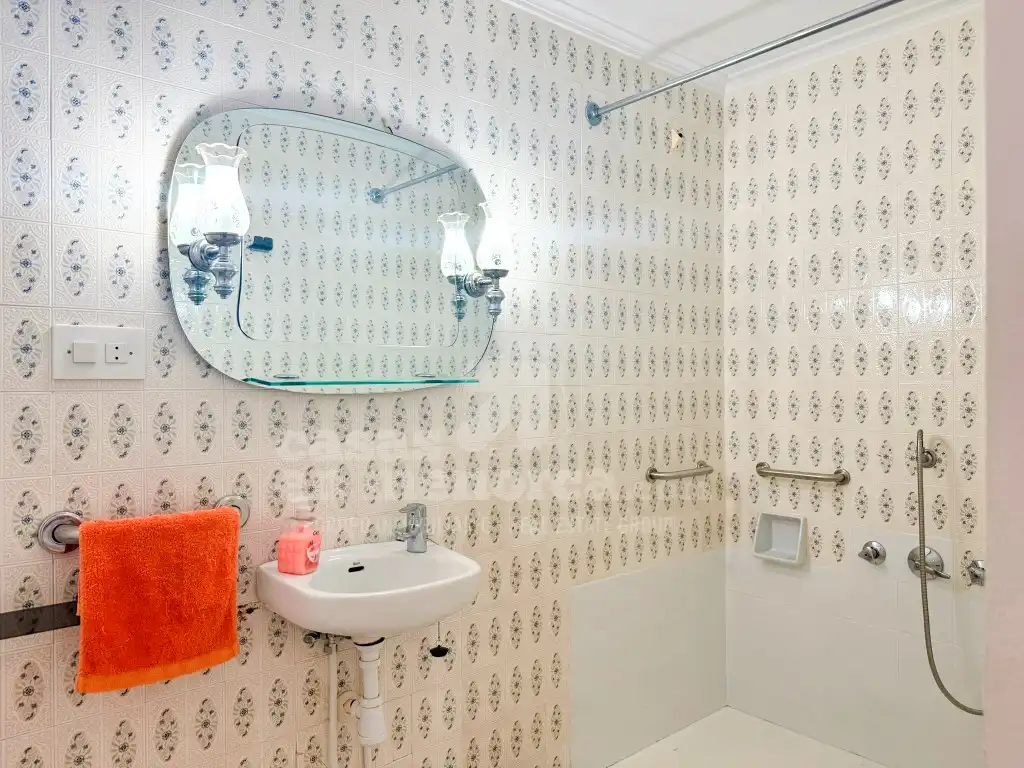 Bathroom of Ground floor for sale in Es Castell  with Private garden and Terrace