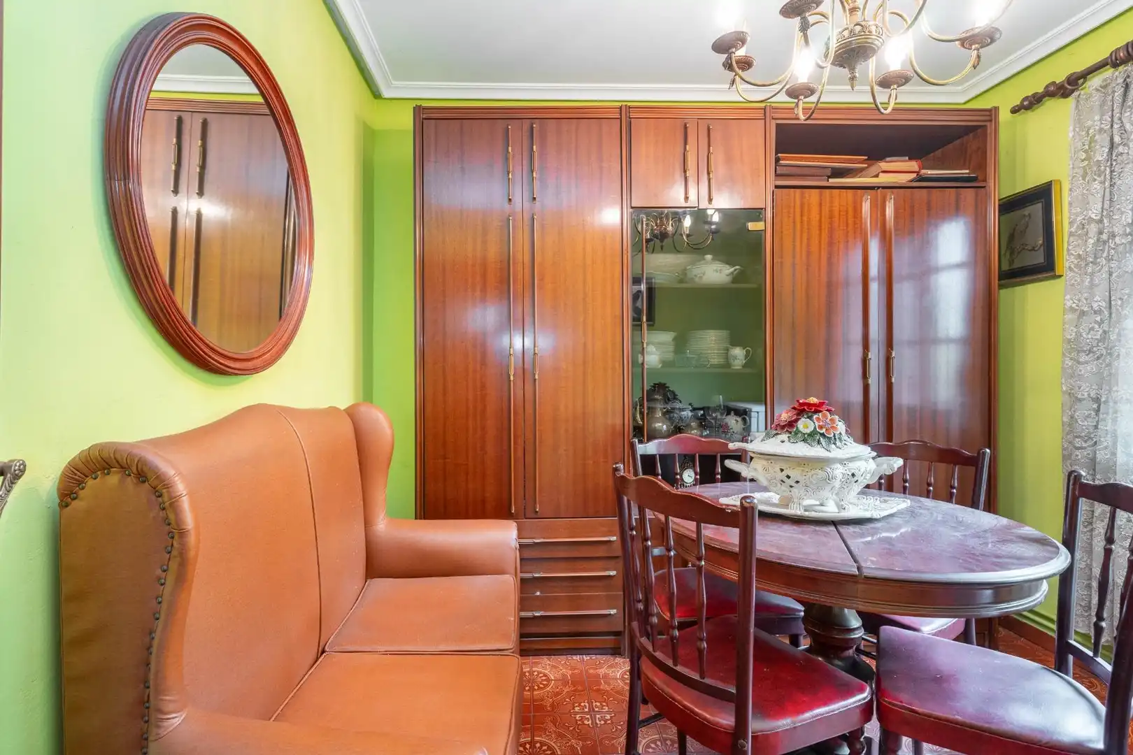 Comedor de Casa adosada en venta en Mieres (Asturias)