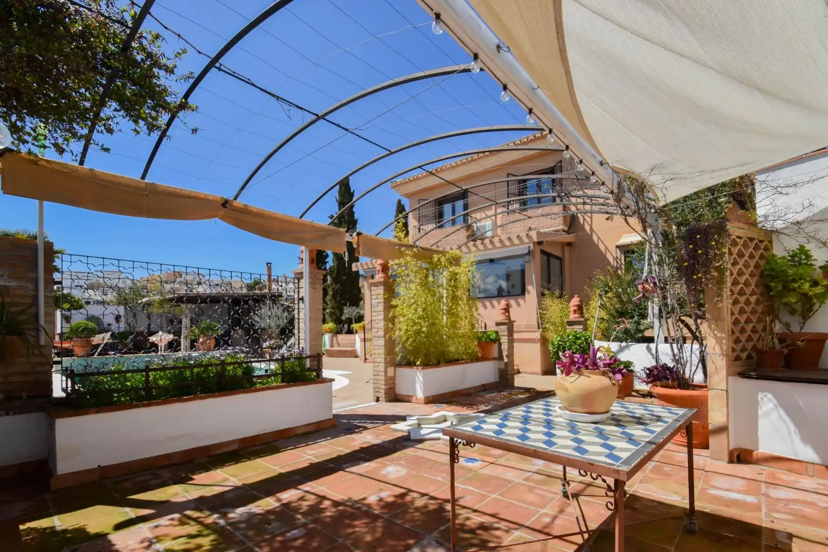 Terrassa de Casa o xalet en venda en Las Gabias amb Aire condicionat, Calefacció i Jardí privat