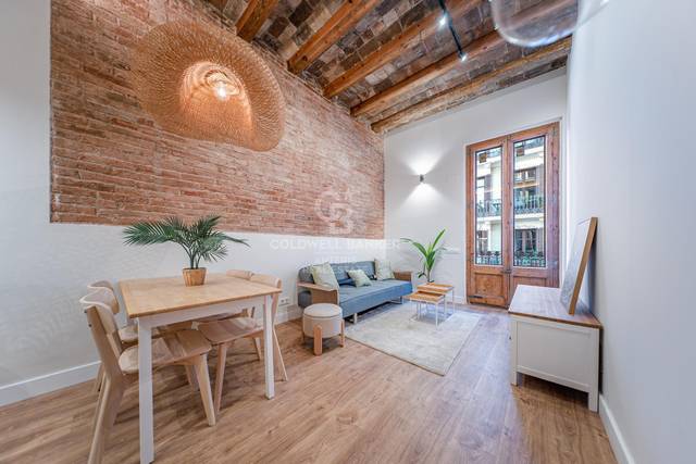 Piso en Venta en Travesía de Gràcia en Vila de Gràcia