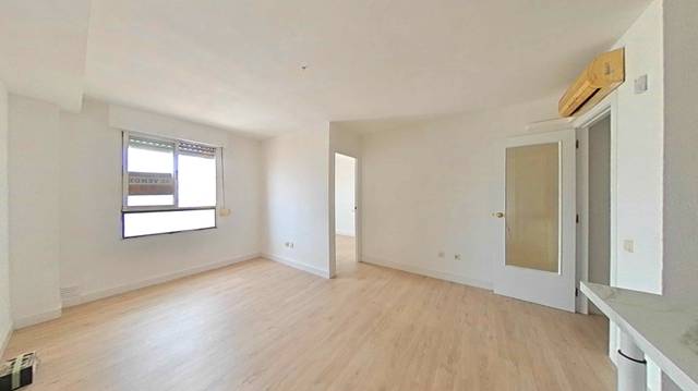 Piso en Venta en Ensanche - Parque del Oeste