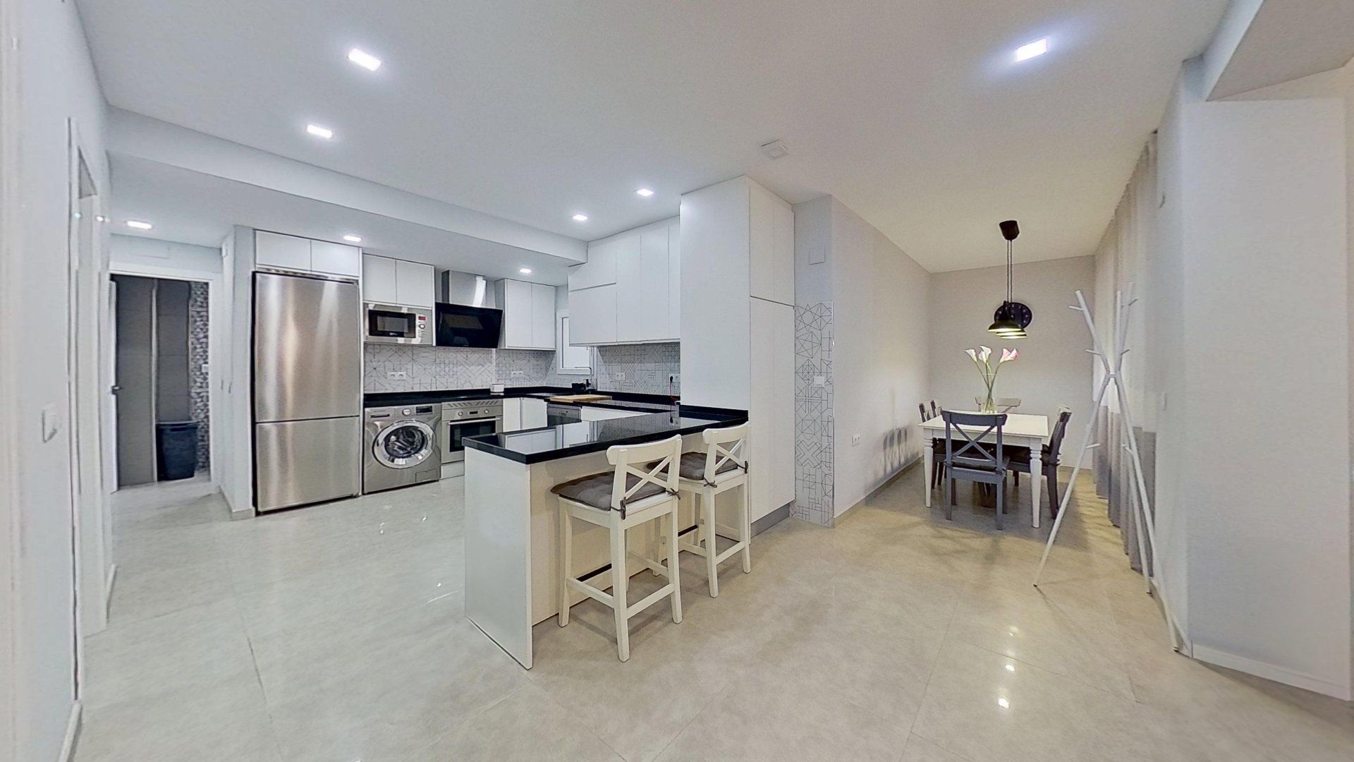 Cocina de Piso en venta en  Granada Capital con Aire acondicionado y Terraza