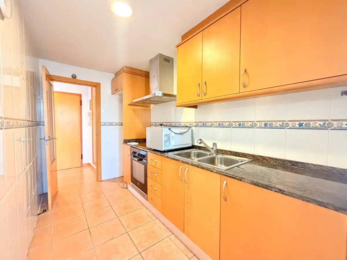Küche von Wohnung zum Verkauf in Dénia mit Klimaanlage, Heizung und Terrasse
