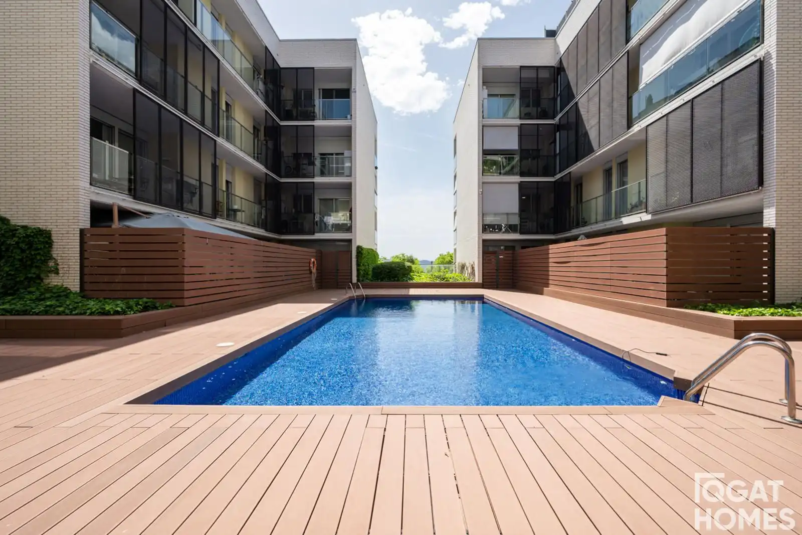 Swimming pool of Attic for sale in Sant Cugat del Vallès  with Air Conditioner, Heating and Storage room