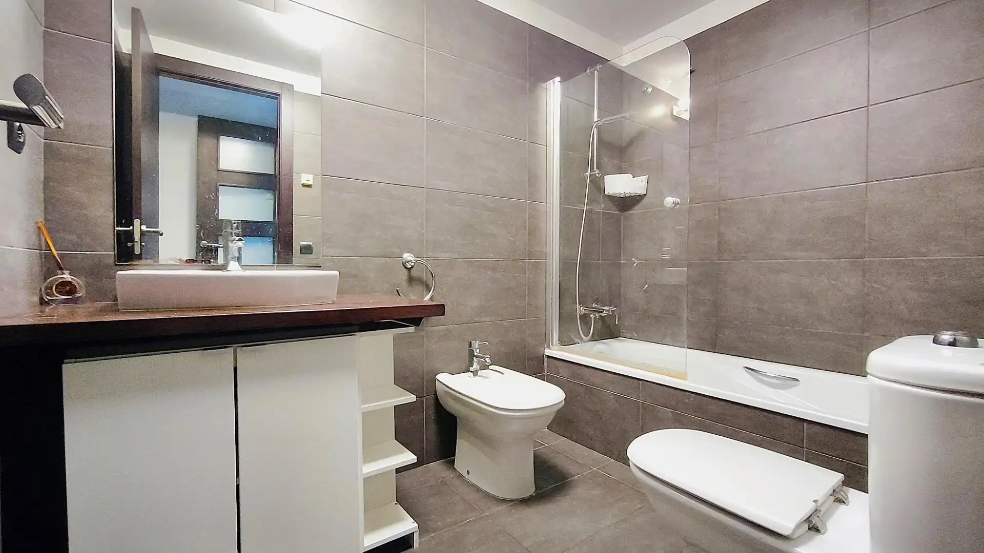 Baño de Piso en venta en Manresa con Terraza, Amueblado y Balcón
