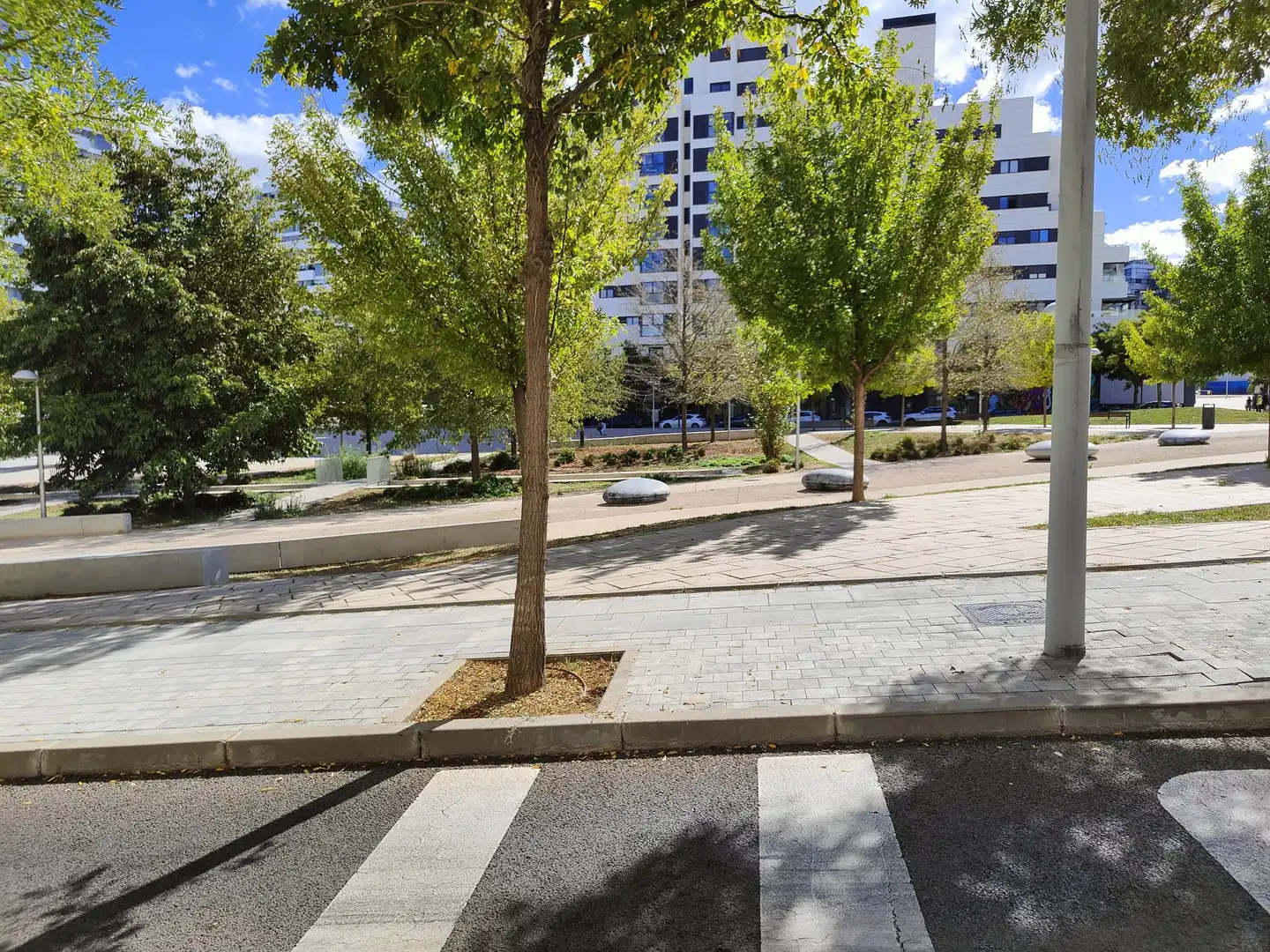 Außenansicht von Garage zum Verkauf in Madrid mit Alarm