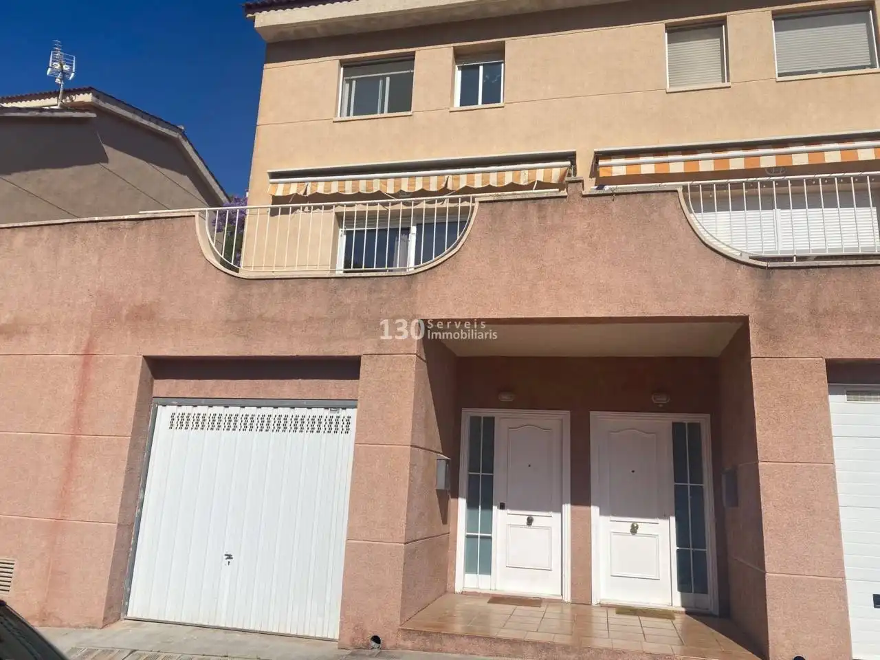 Vista exterior de Casa o chalet en venta en Sitges con Aire acondicionado, Jardín privado y Terraza