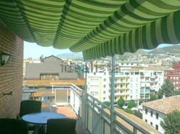 Àtic amb ascensor de lloguer a Calle Pintor López Mezquita