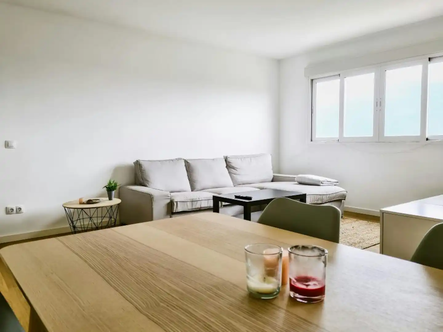 Sala d'estar de Pis de lloguer en Valencia amb Aire condicionat, Calefacció i Rentadora