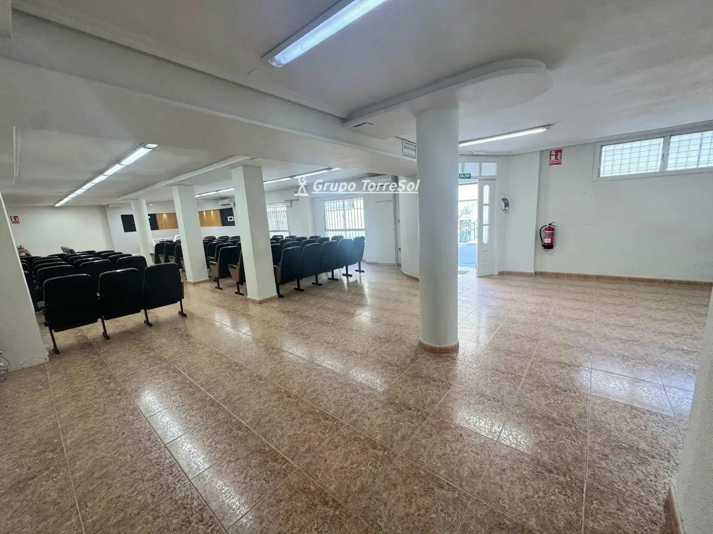 Gewerbefläche zum Verkauf in Clara Campoamor, imagen 10