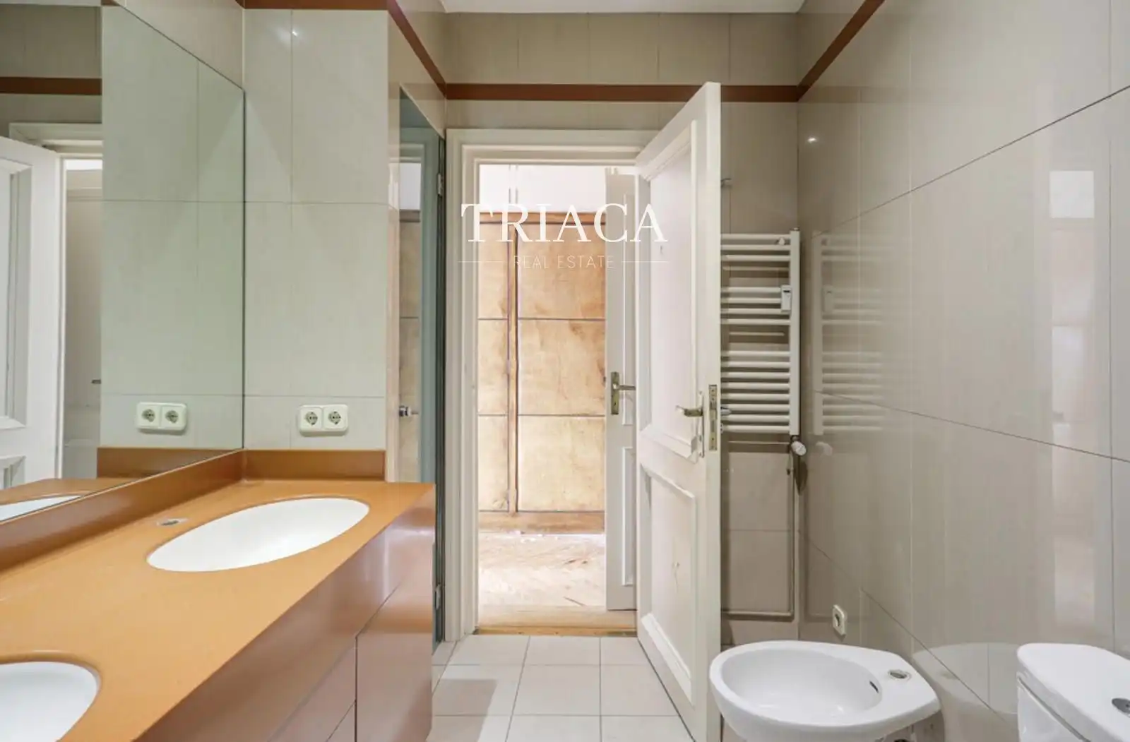 Baño de Piso en venta en Madrid con Aire acondicionado, Calefacción y Parquet