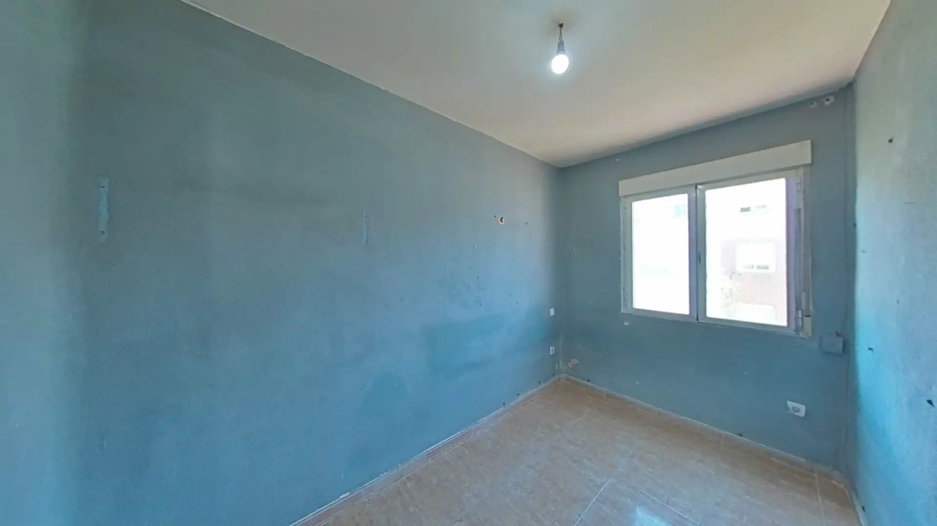 Habitación de Piso en venta en Madrid con Balcón