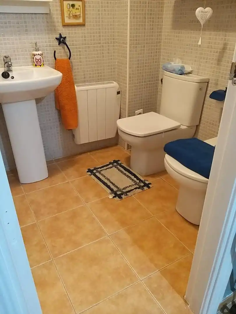 Bathroom of Flat for sale in Villa del Prado  with Heating and Storage room