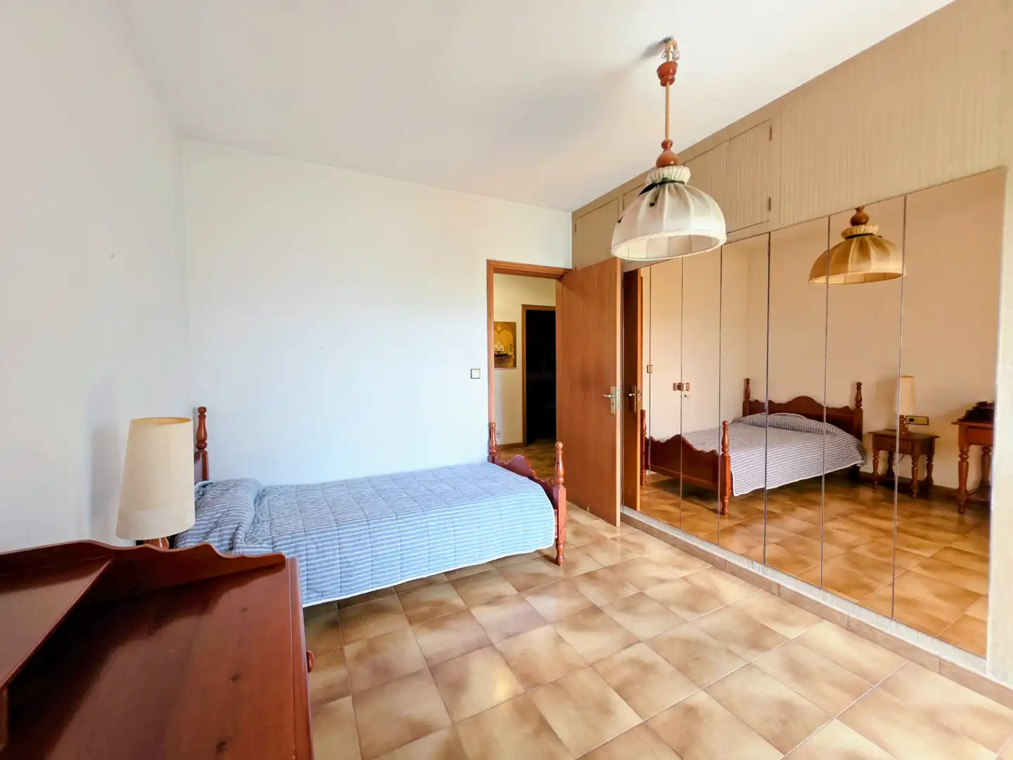 Habitación de Casa o chalet en venta en Sant Cugat Sesgarrigues con Calefacción, Terraza y Amueblado