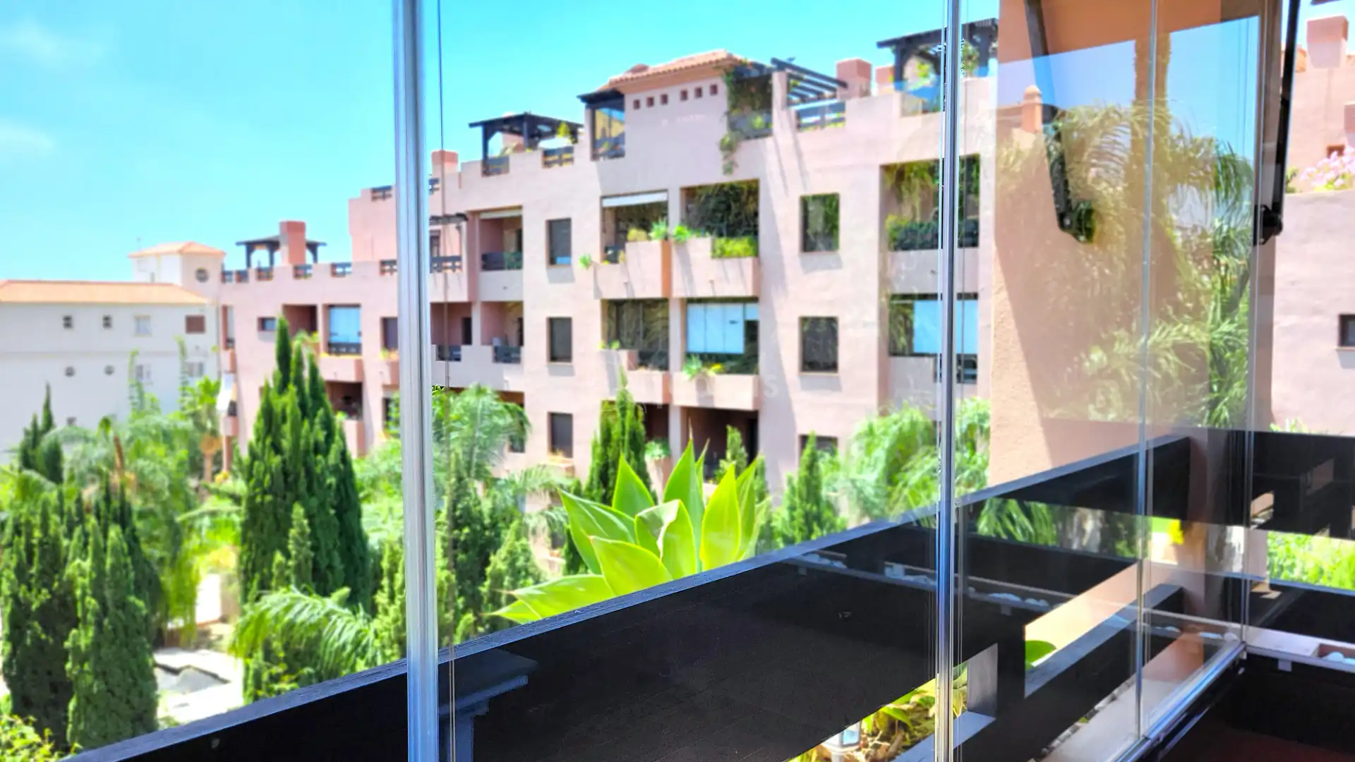 Exterior view of Flat for sale in Benalmádena  with Air Conditioner, Terrace and Furnished
