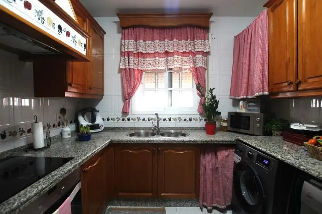 Kitchen of Houses for sale in Jerez de la Frontera  with Air Conditioner, Private garden and Terrace