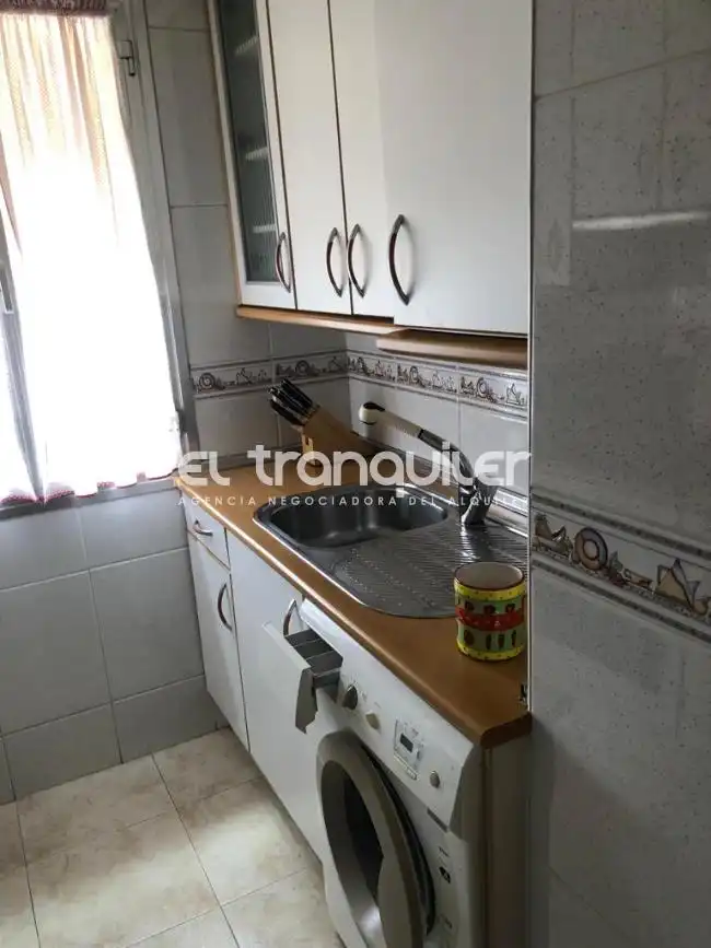Kitchen of Flat for rent in Madrid  with Parquet flooring, Furnished and Washing machine