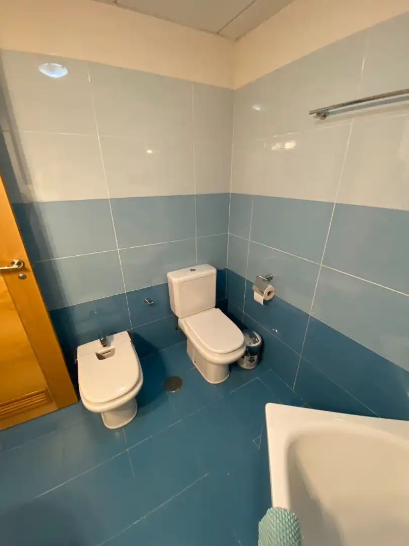 Baño de Piso de alquiler en Málaga con Aire acondicionado, Terraza y Trastero