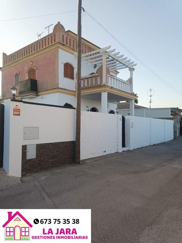 Vista exterior de Finca rústica en venda en Sanlúcar de Barrameda amb Terrassa