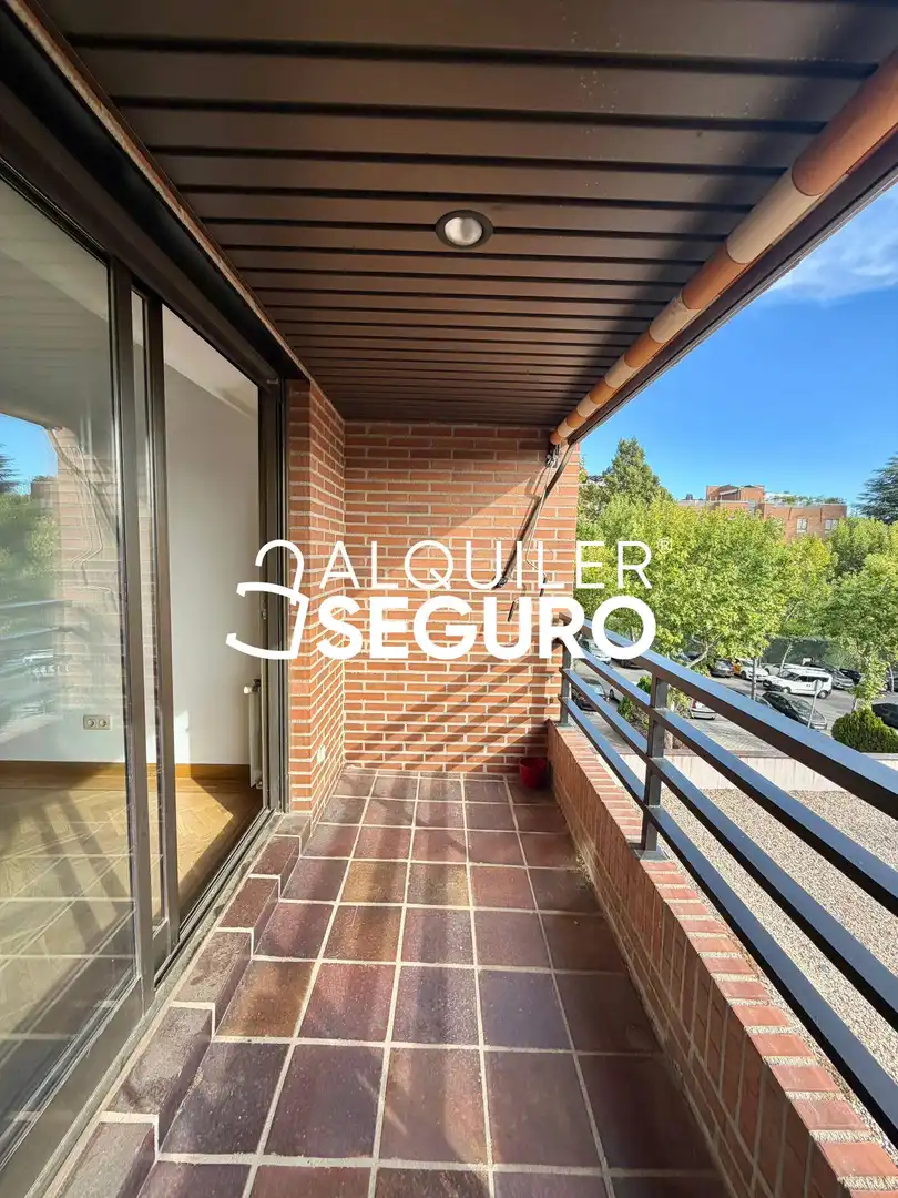 Terraza de Piso de alquiler en Pozuelo de Alarcón con Calefacción, Terraza y Trastero