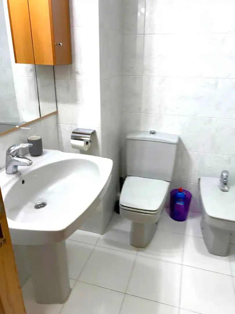 Baño de Piso para compartir en Centro
