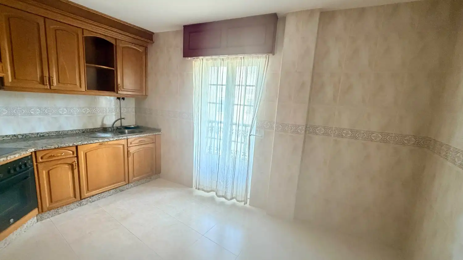 Cocina de Piso de alquiler en Ares, A Coruña