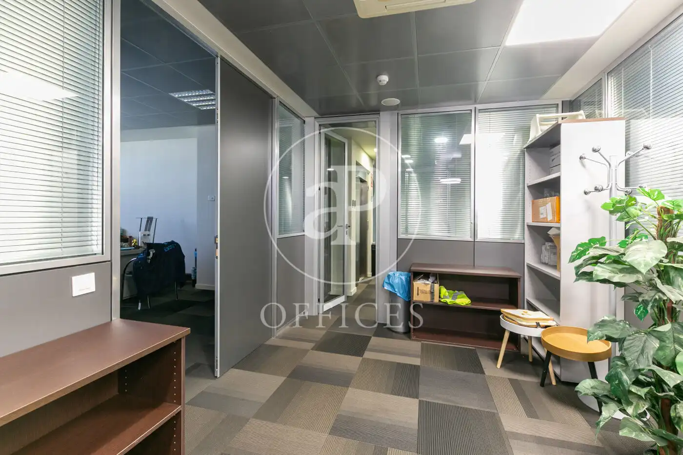 Büro zur Miete in Badalona mit Klimaanlage und Heizung