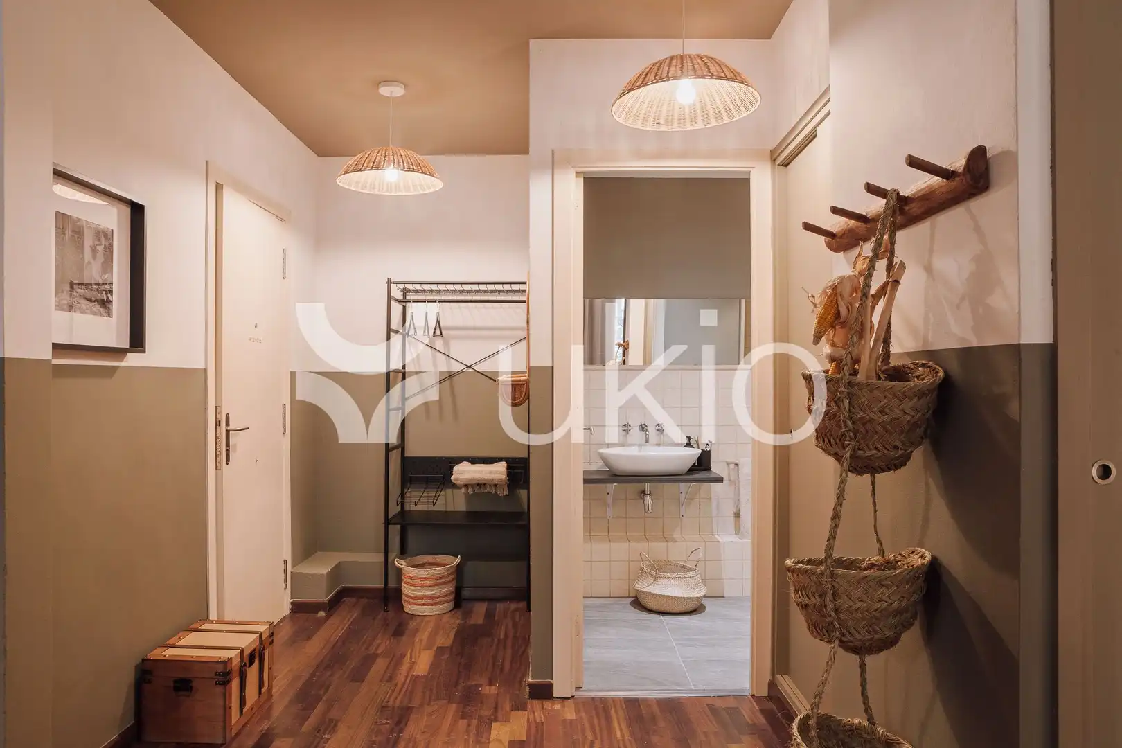 Baño de Apartamento de alquiler en Barcelona con Aire acondicionado, Calefacción y Amueblado
