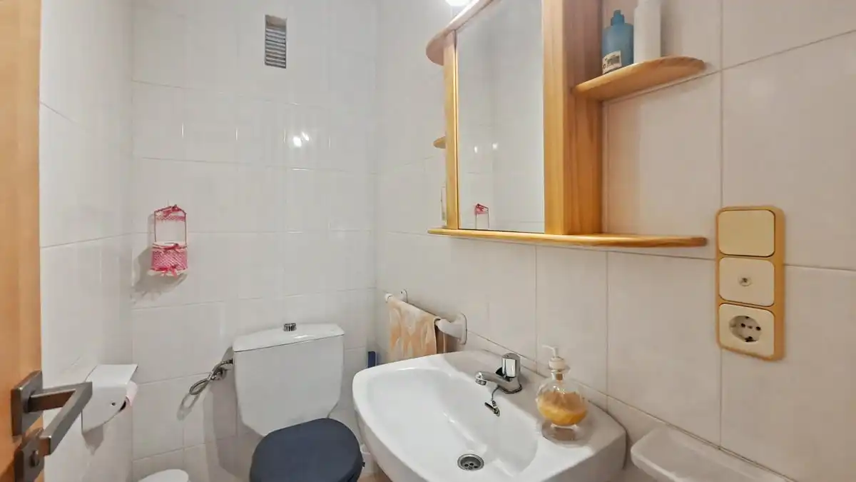 Bathroom of Houses for sale in Oliva  with Air Conditioner, Heating and Private garden