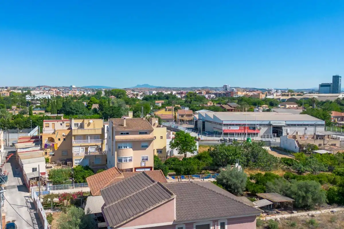 Vista exterior de Edifici en venda en Murcia