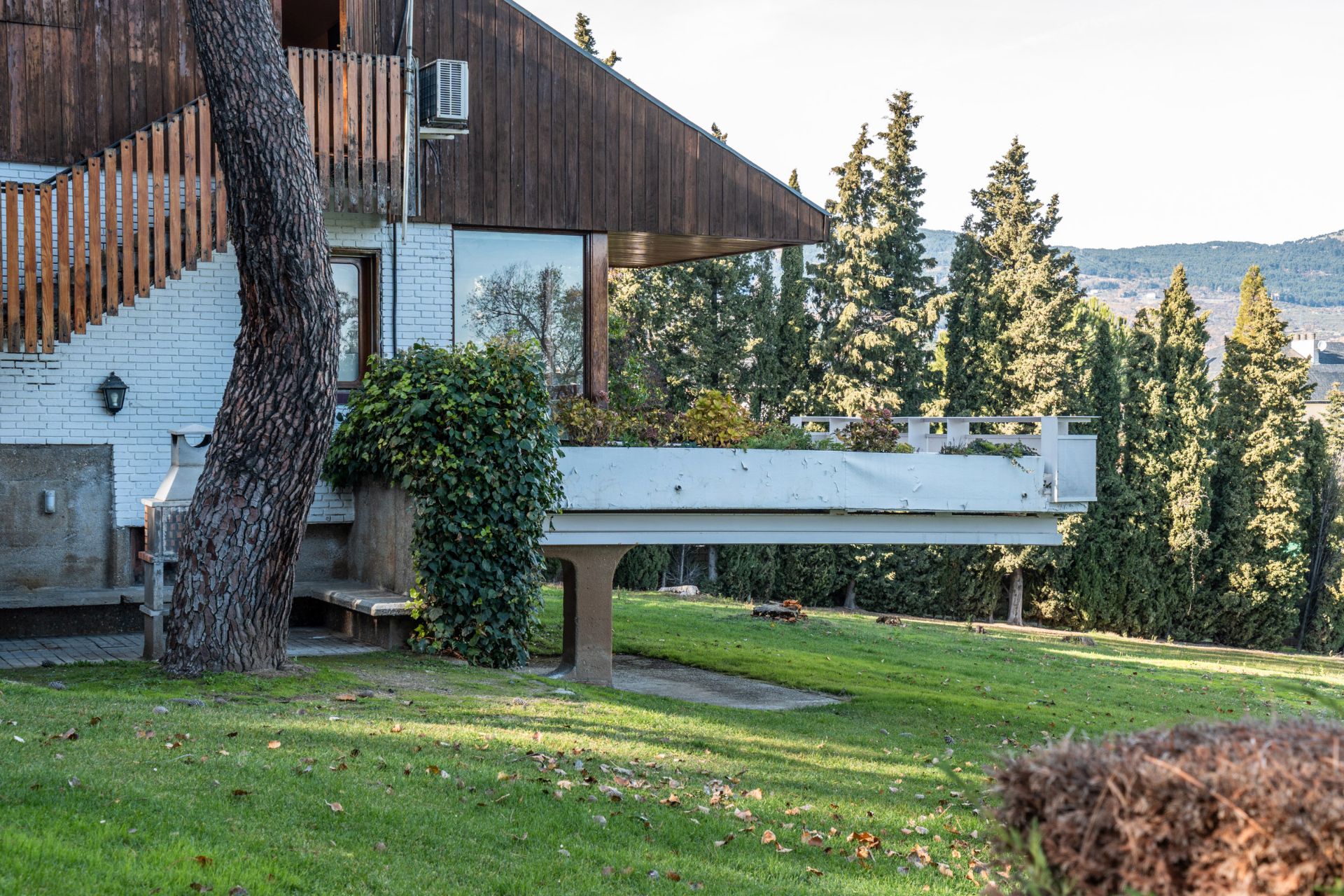 Vista exterior de Finca rústica en venda en Guadarrama amb Aire condicionat, Calefacció i Jardí privat
