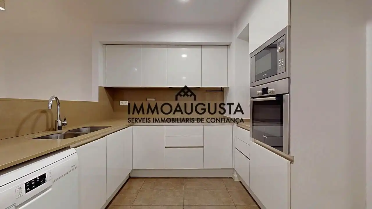 Cuina de Dúplex de lloguer en Barcelona amb Aire condicionat, Calefacció i Parquet