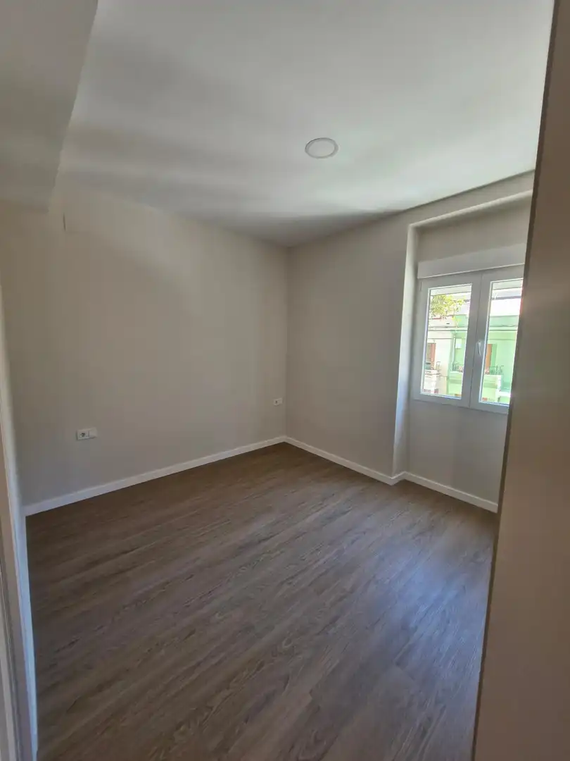 Dormitori de Apartament en venda en Valencia amb Aire condicionat, Terrassa i Traster
