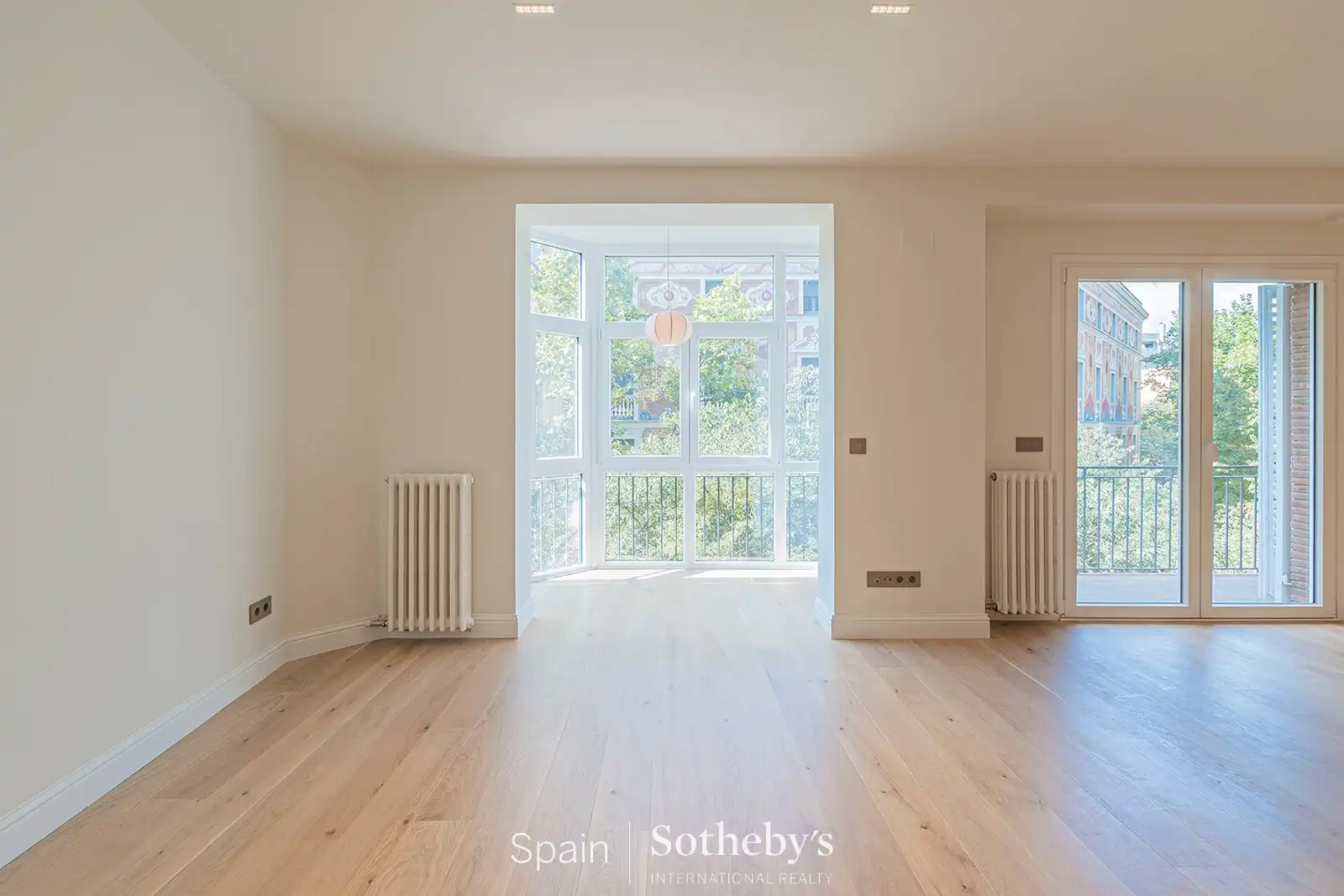 Apartamento con ascensor en venta en Carrer de Roger de Llúria, imagen 3