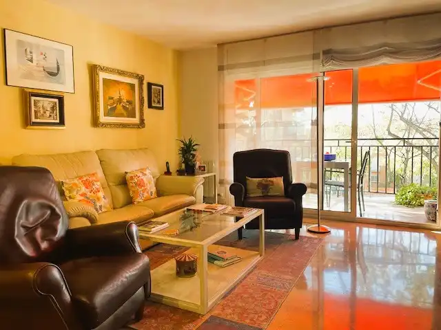 Wohnzimmer von Einfamilien-Reihenhaus zum Verkauf in Badalona mit Heizung, Terrasse und Balkon