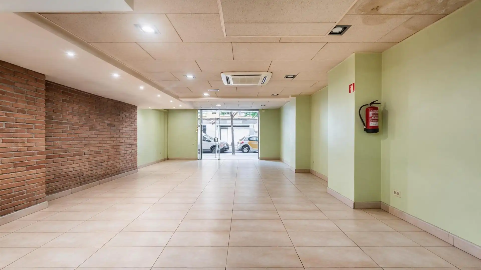 Local en venda en L'Hospitalet de Llobregat
