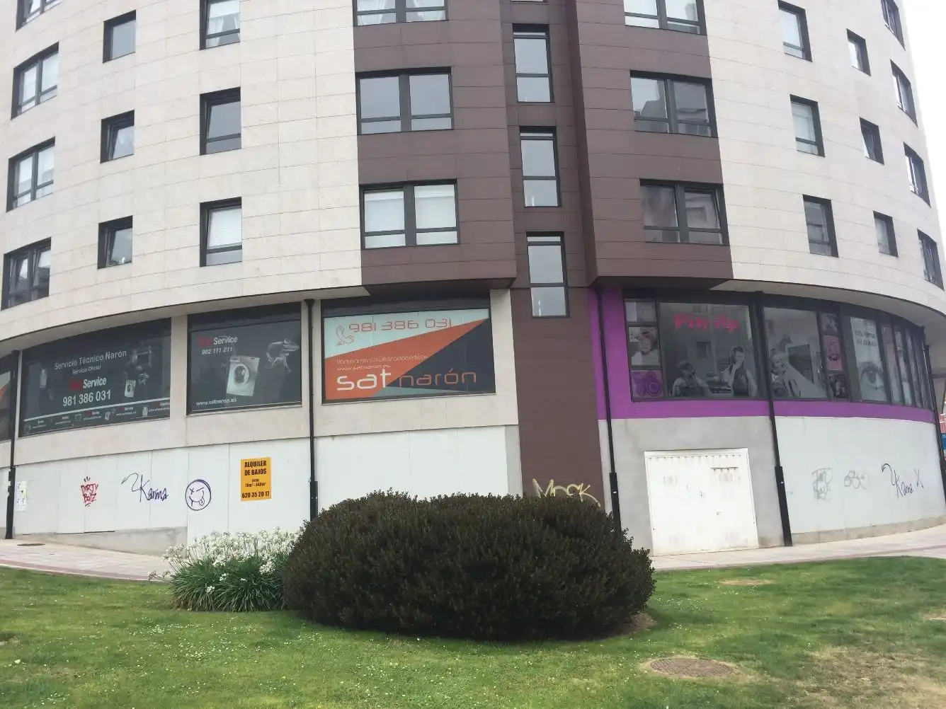 Vista exterior de Local en venta en Narón