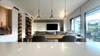 Sala d'estar de Pis en venda en Sant Boi de Llobregat amb Aire condicionat, Calefacció i Parquet