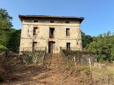 Maison avec balcon à vendre à Barrio Barrio Molinar