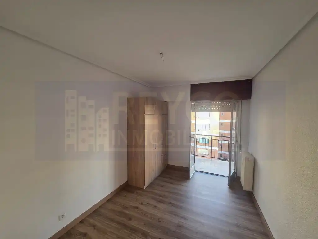 Piso con ascensor en venta en Avenida Perez Galdos, imagen 11
